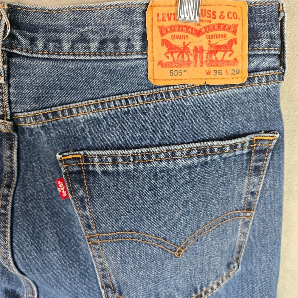 Levis 505 Regular Fit Straight Leg Jeans Mens 36x29 Medium‎ Wash Blue Denim